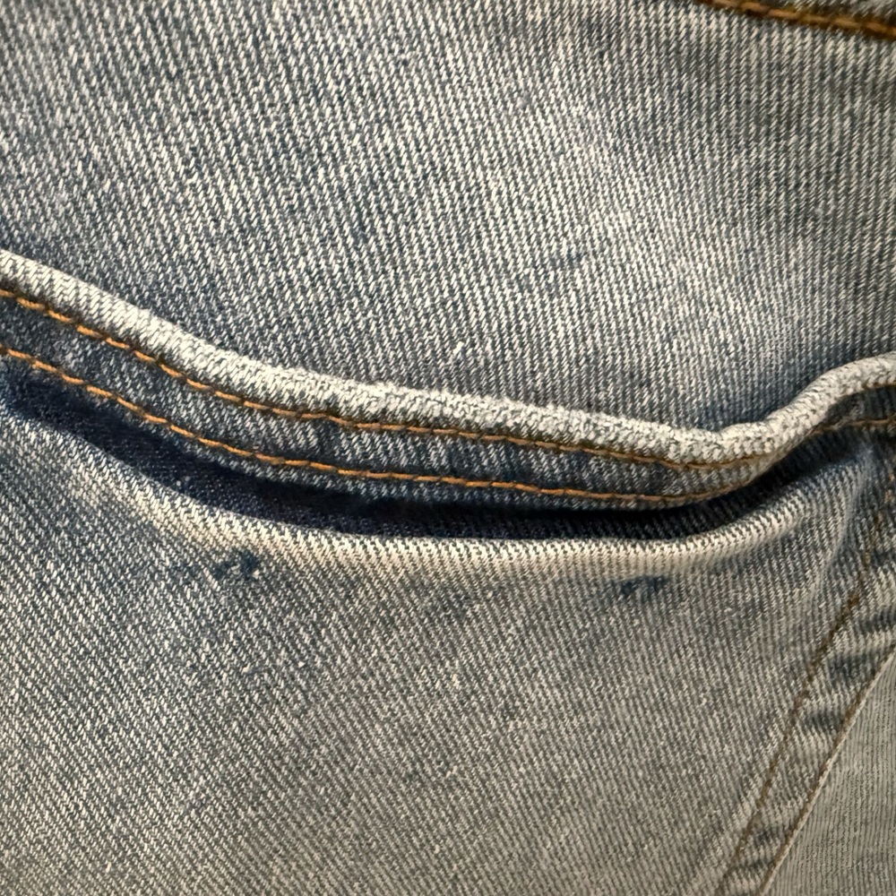 Billabong - Drift Away Denim Raw Hem Distressed Shorts - 2inch Inseam - 30 - Picture 3 of 9